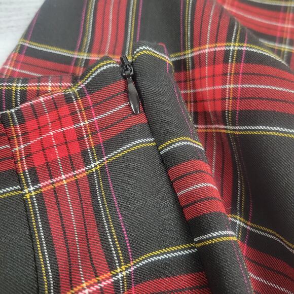 Time and Tru Red and  Black Plaid Pants Women's Size 4 - Picture 3 of 7